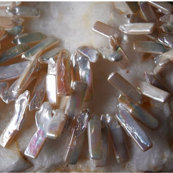 Stunning Genuine White Pearl Double Strand Necklace - Picture 2 of 9